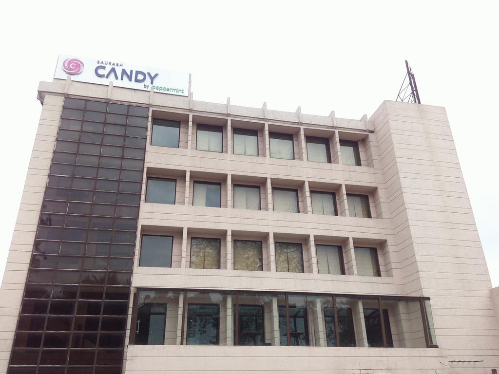 Hotel Saurabh Candy By Peppermint Haldwāni Eksteriør billede
