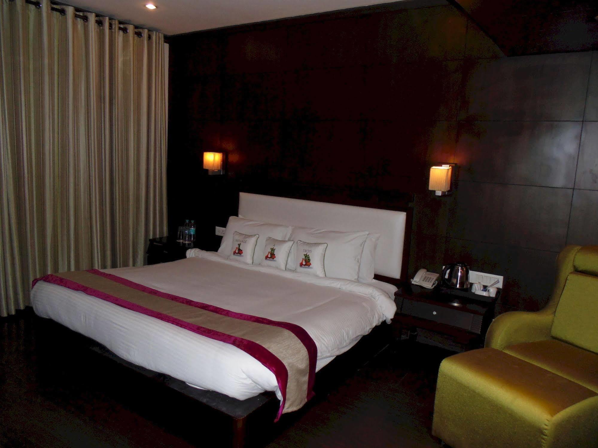 Hotel Saurabh Candy By Peppermint Haldwāni Eksteriør billede